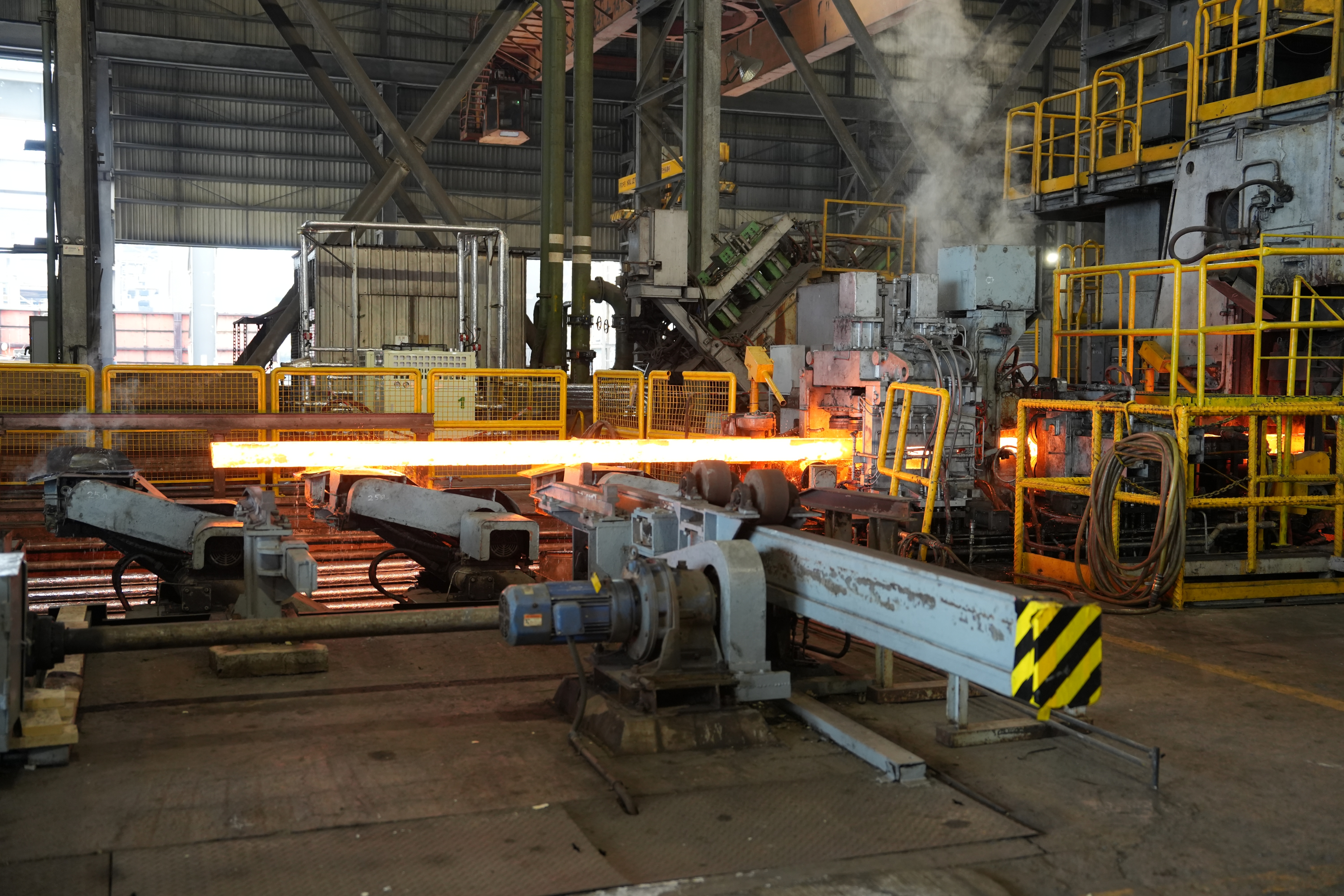 MLTY.COM:Mysteel：螺纹钢新旧国标切换 8月1日起西南钢厂新国标结算价格加价30元吨